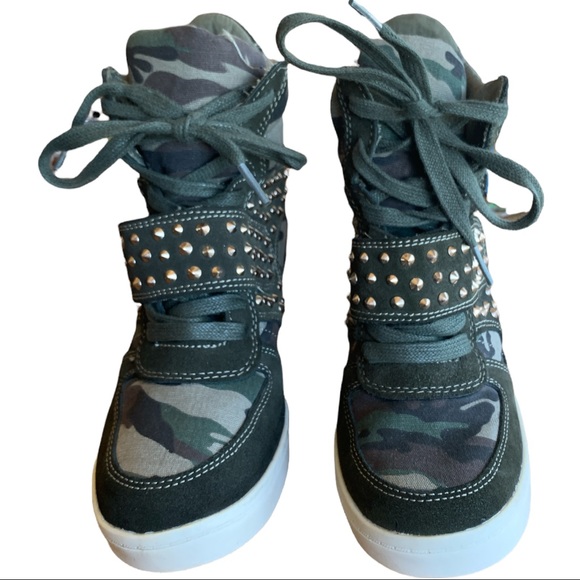 Zigi Soho Kickstud Sz 8 wedge heel - Picture 2 of 7